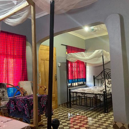 Lake Natron Maasai Guesthouse Mtowabaga Eksteriør bilde