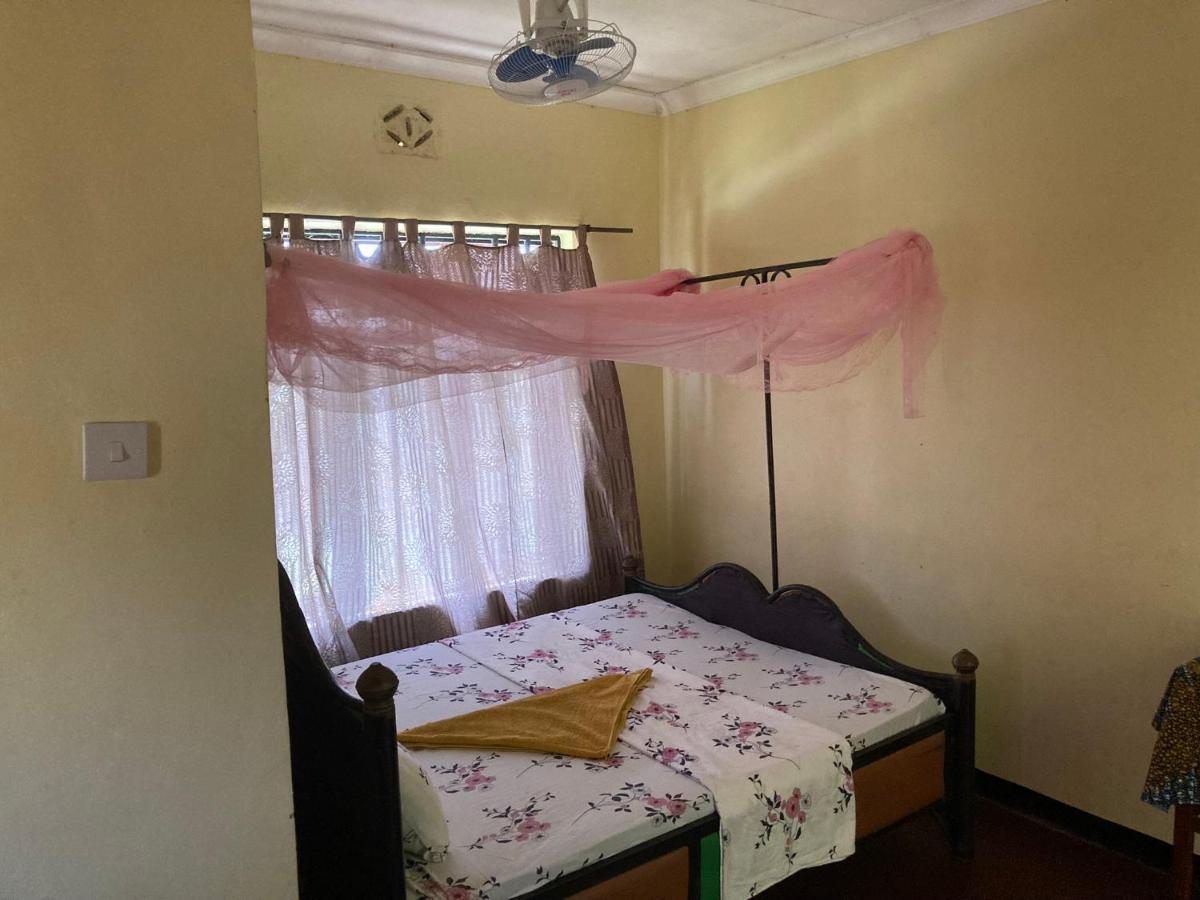 Lake Natron Maasai Guesthouse Mtowabaga Eksteriør bilde